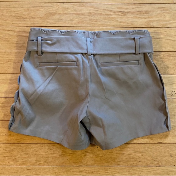 Banana Republic paper bag shorts size 4 - Picture 3 of 3